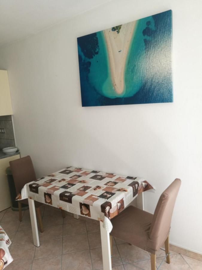 Nice And Cozy Two Single Bed Room Split Exterior photo